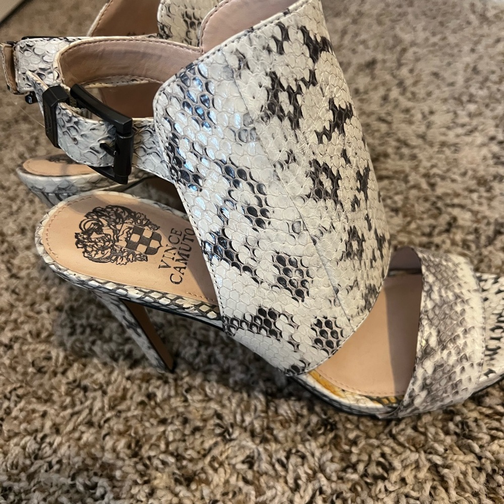 Vince Camuto Women's Snakeskin Heels - Black and White